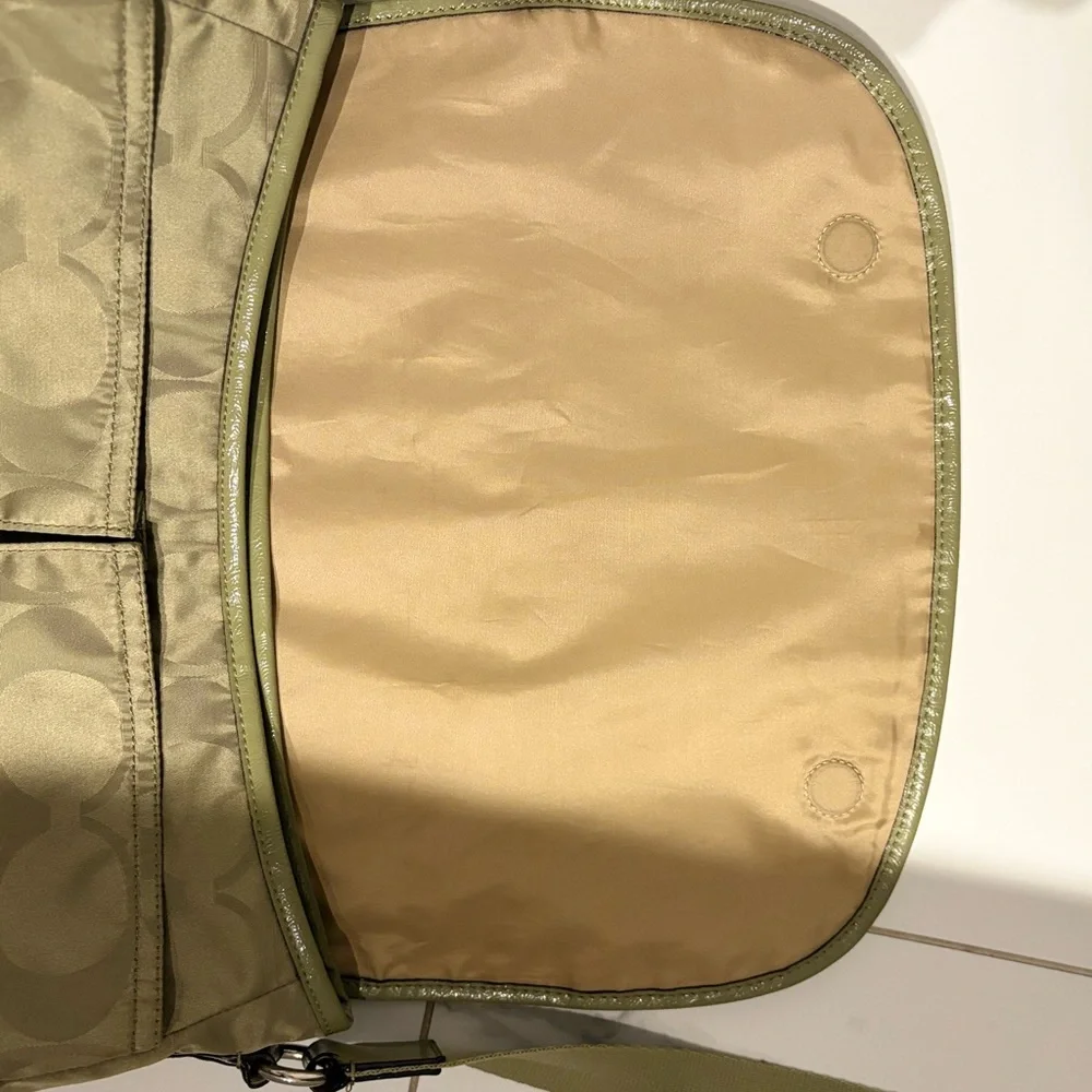 Coach Green Nylon Crossbody Bag Lightweight Everyday - Picture 8 of 9